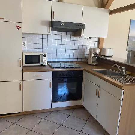 Luetetsburg Apartman *